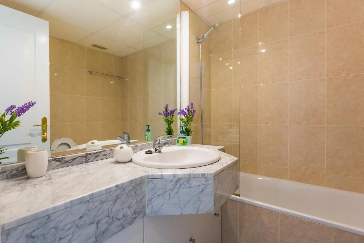 4 Bedroom Apartment In Puerto Banus 150 Meters From The Beach ماربيا